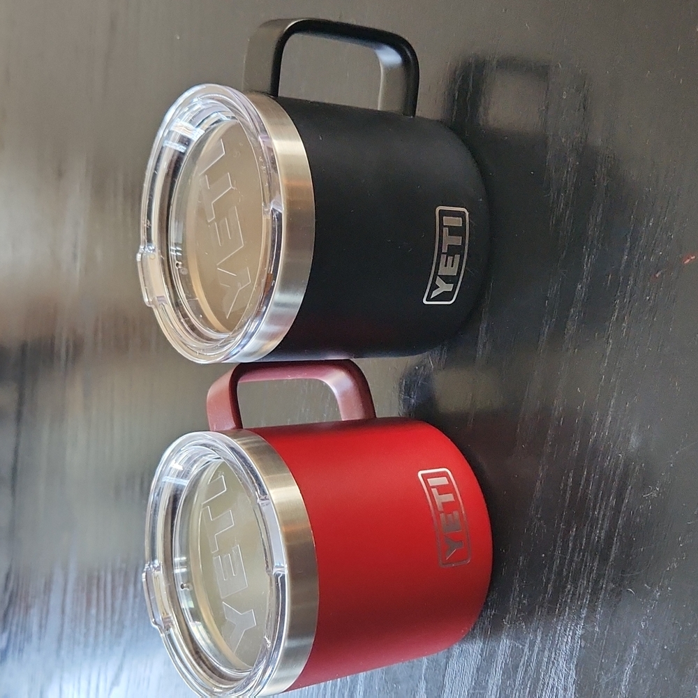 2 Yeti coffee mugs
